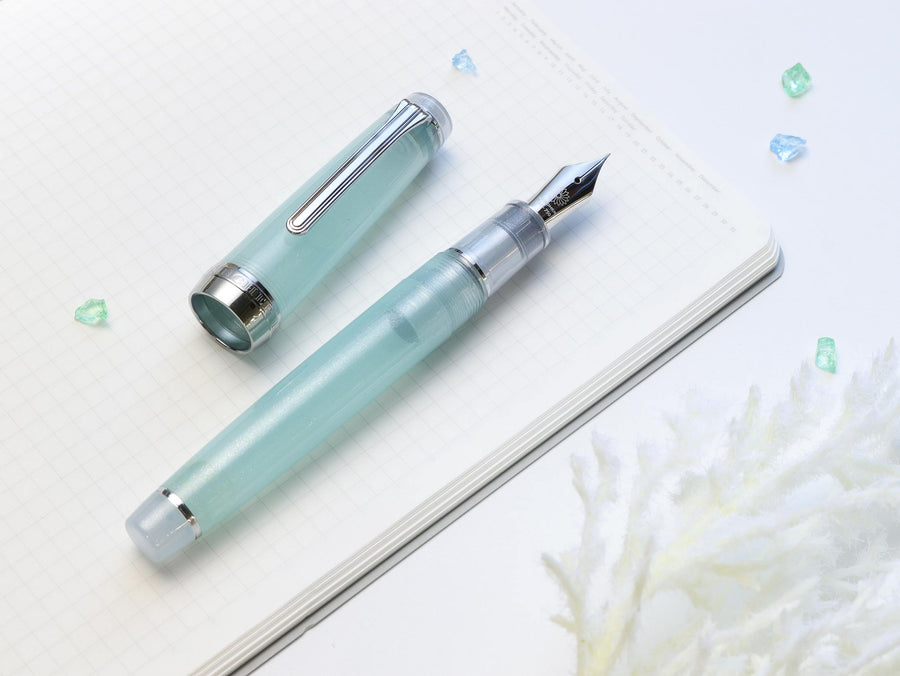 Frozen Sake Fountain Pen - Wancherpen International