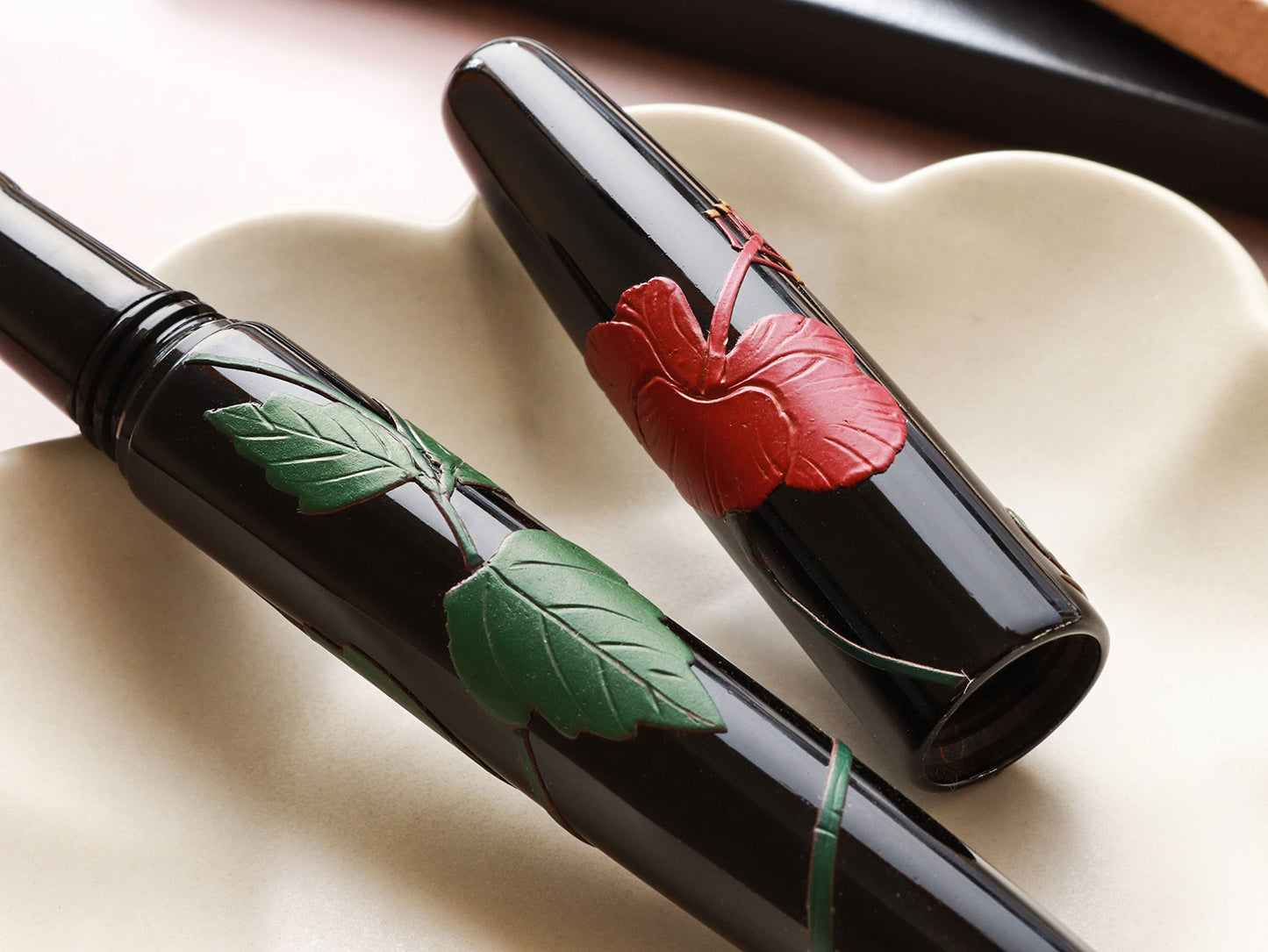 Dream Pen Tsuikin Hibiscus - Urushi Black - Wancherpen International