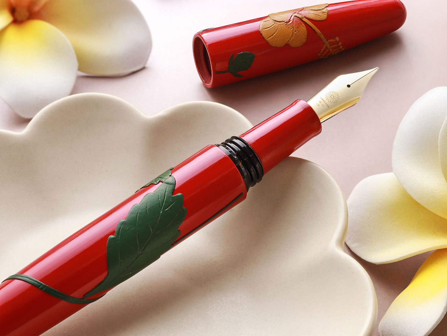 Dream Pen Tsuikin Hibiscus - Urushi Red - Wancherpen International