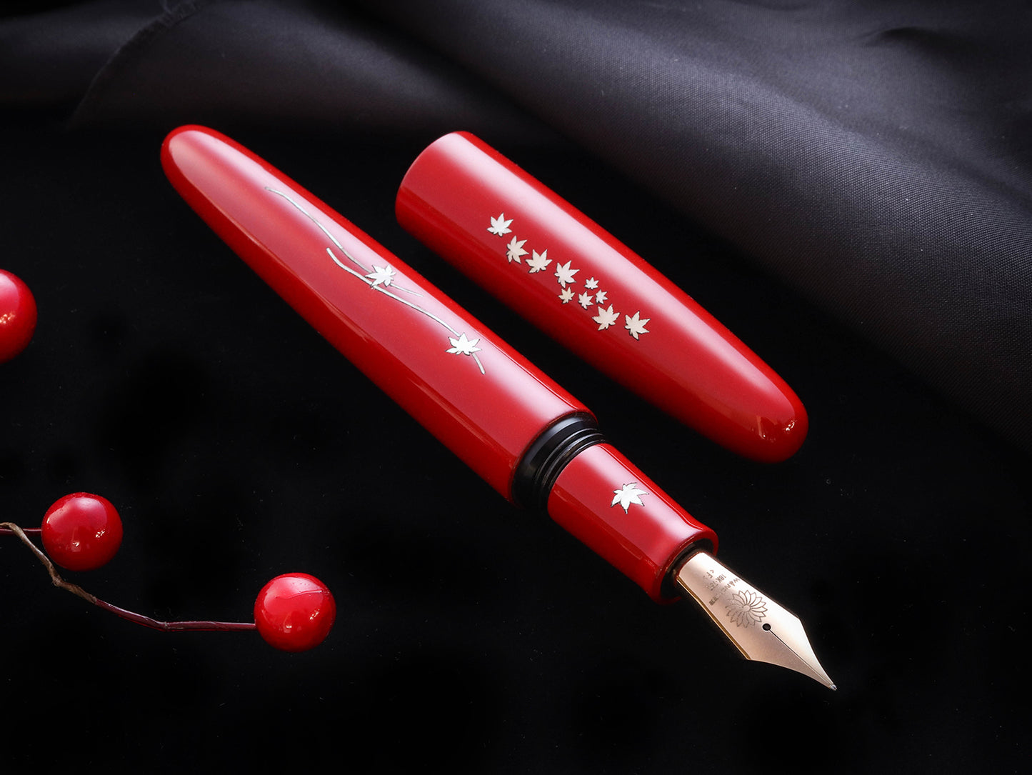 Zogan Momiji - Urushi Red Fountain Pen - Wancher Pen