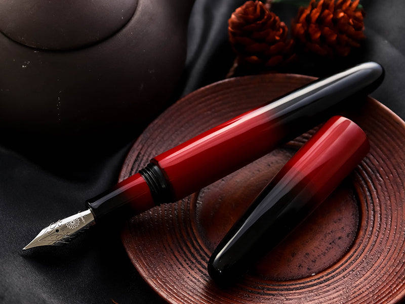 Bokashi Urushi - Lunar Eclipse Fountain Pen - Wancher Pen