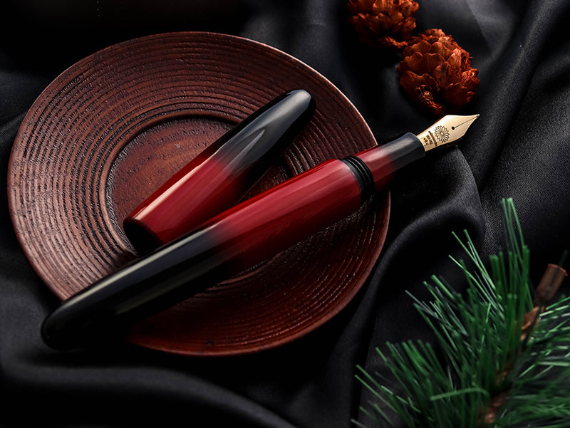 Bokashi Urushi - Lunar Eclipse Fountain Pen - Wancher Pen