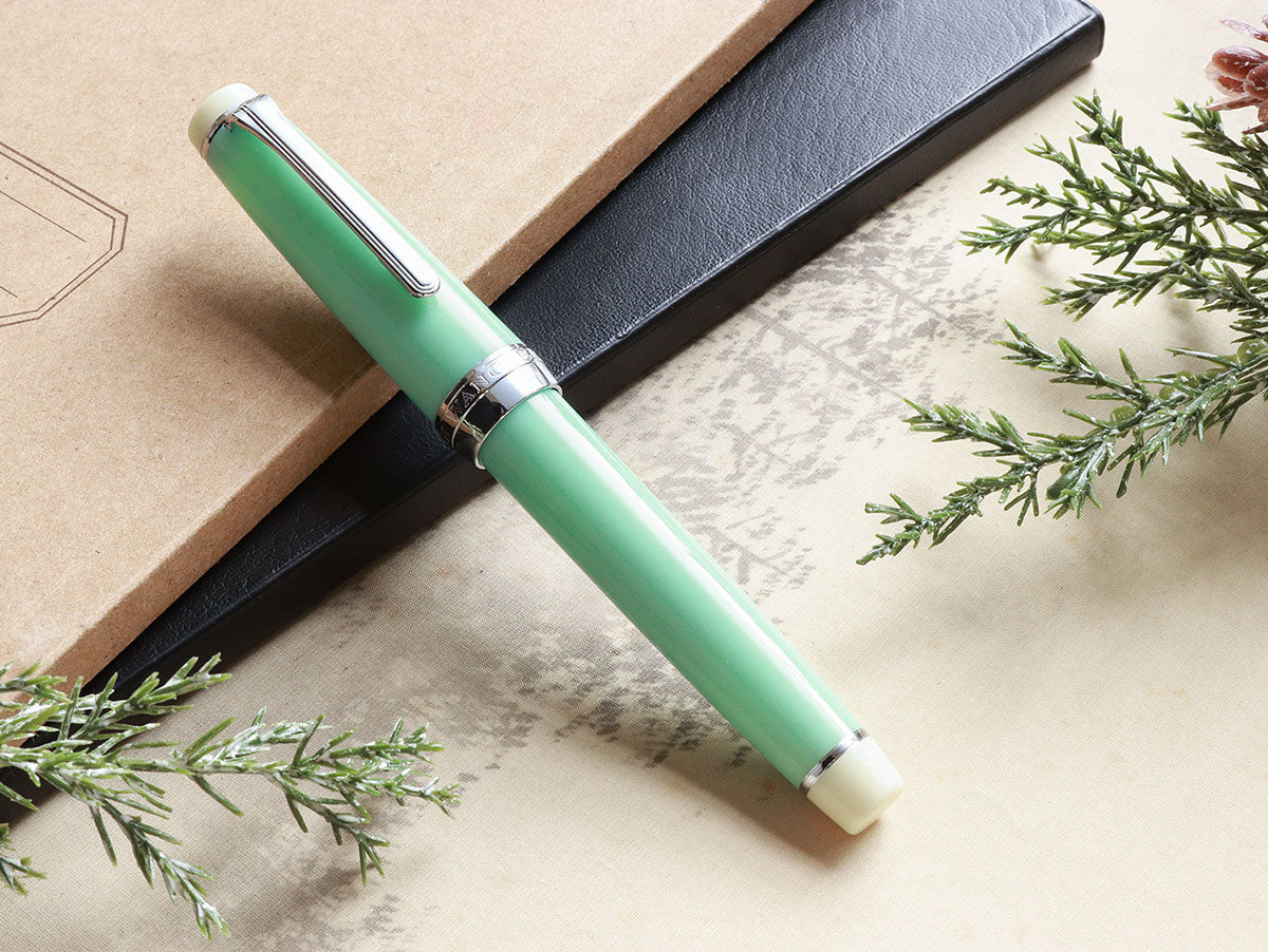 Jade Fountain Pen - Wancherpen International