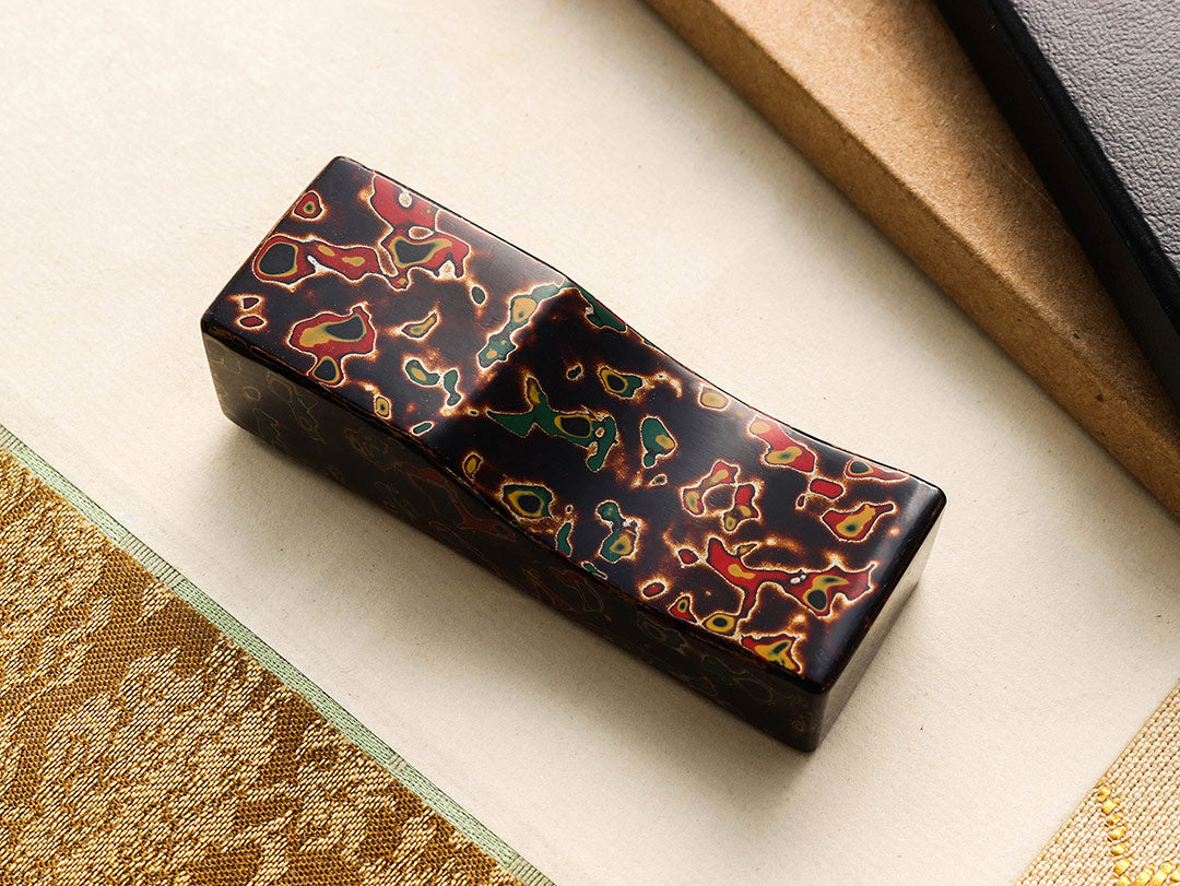 Tsugaru Urushi Pen Pillow - Kuro-age - Wancherpen International