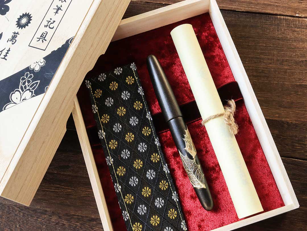 季映 Kiei Urushi - Holly Olive Black Fountain Pen - Wancher Pen