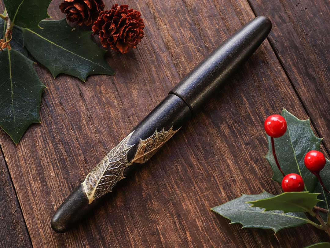 季映 Kiei Urushi - Holly Olive Black Fountain Pen - Wancher Pen